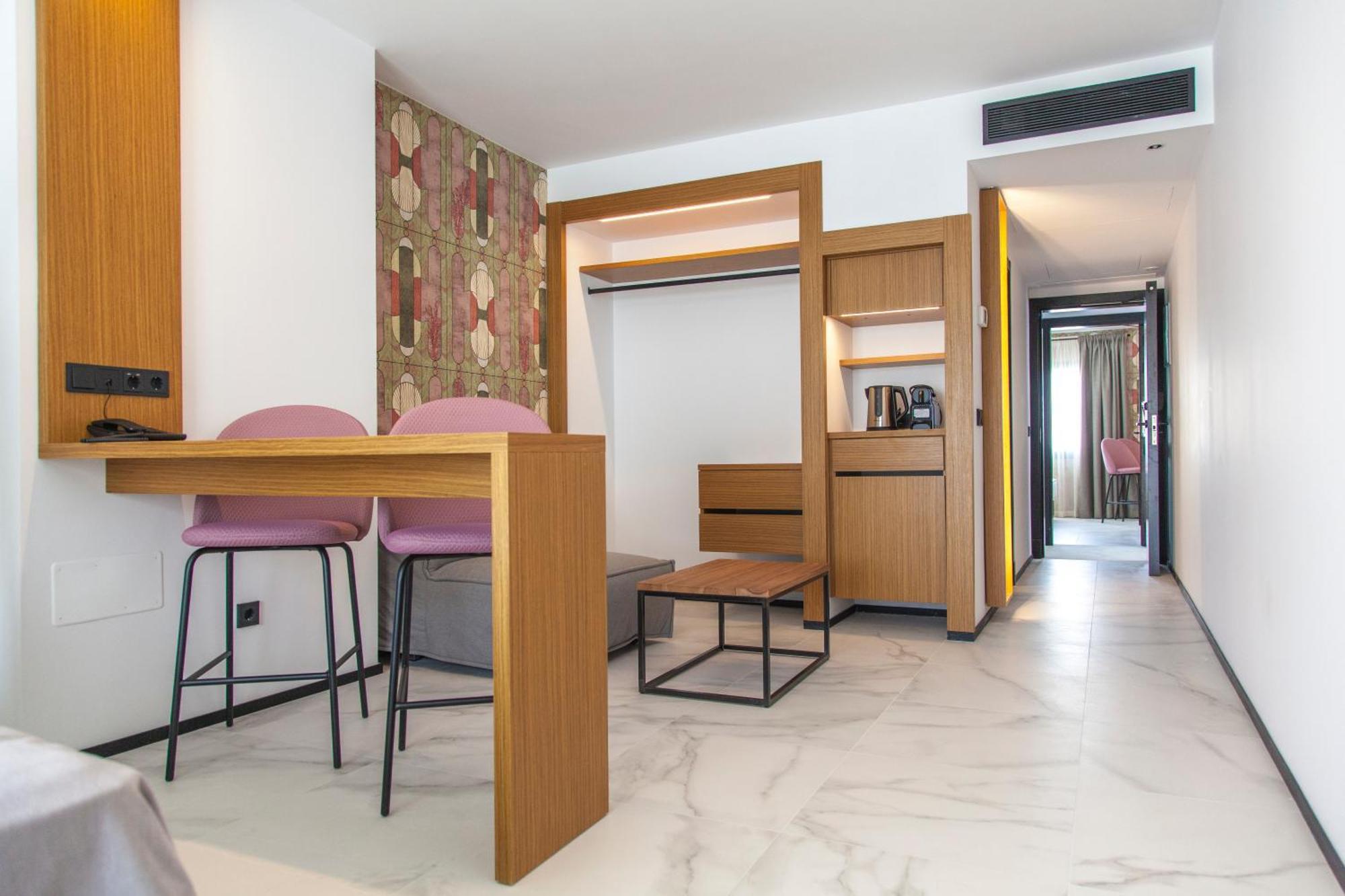 Stic Urban Hotel & Spa サンアントニオアバド エクステリア 写真