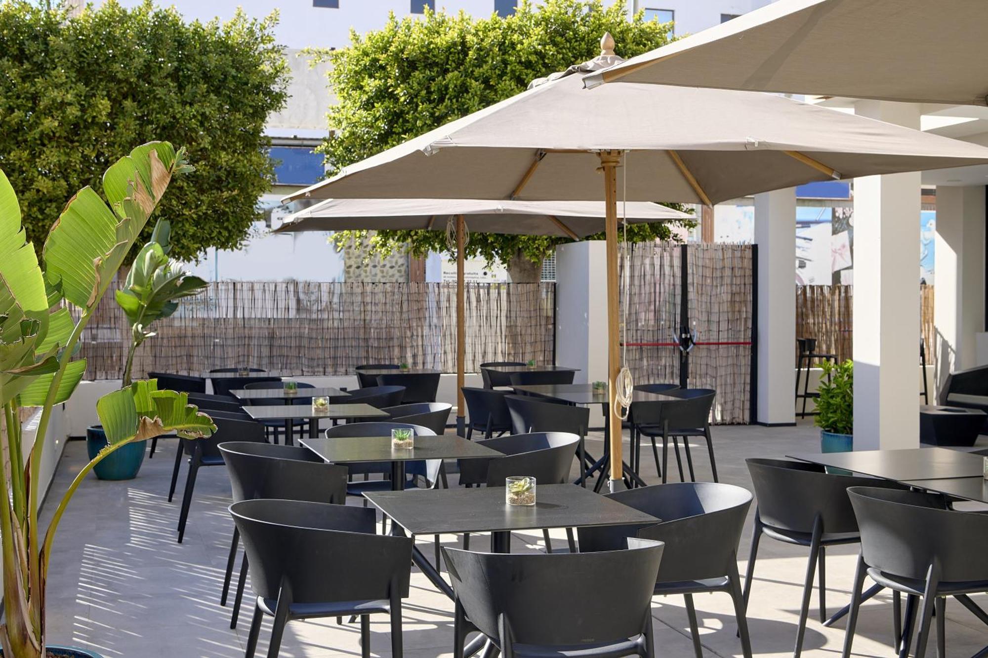 Stic Urban Hotel & Spa サンアントニオアバド エクステリア 写真
